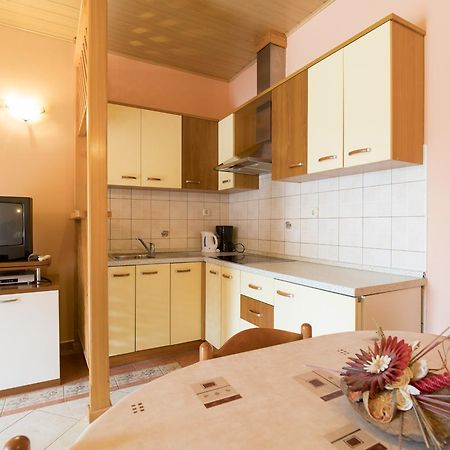 Apartments Kori Funtana Ngoại thất bức ảnh